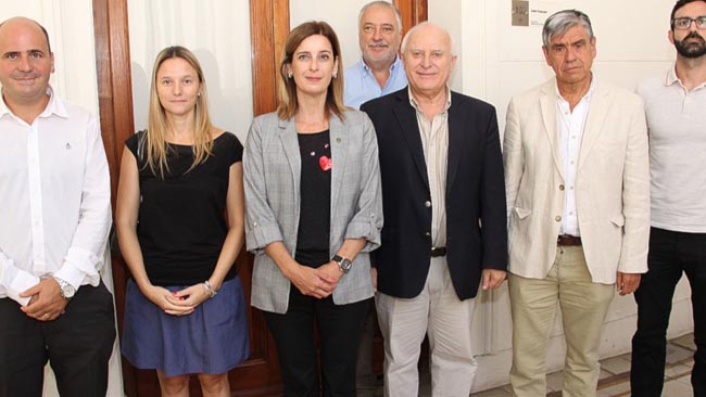 LIFSCHITZ RECIBIÓ A INVESTIGADORES SANTAFESINOS PREMIADOS A NIVEL NACIONAL