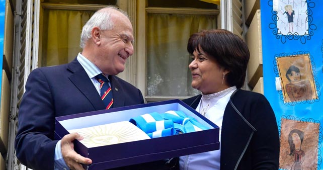 LIFSCHITZ PARTICIPÓ EN ROSARIO DEL CENTENARIO DE LA ESCUELA “JUAN ARZENO”