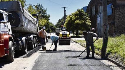 Encaran un plan de 60 cuadras de pavimento en Villa Constitución