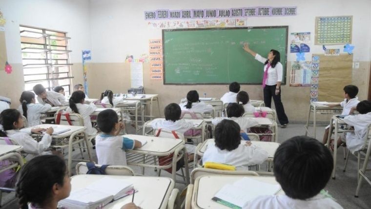 La provincia empieza a analizar con los docentes cómo será el regreso a clases