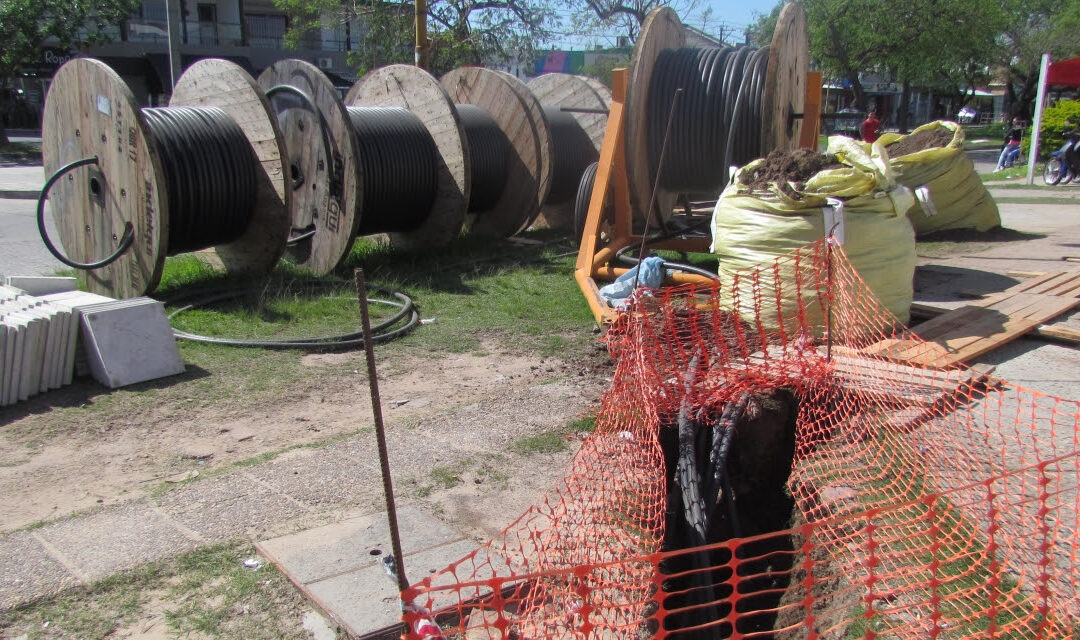 La EPE renovó 4.000 metros de cable del tendido eléctrico subterráneo en la zona norte de Rosario