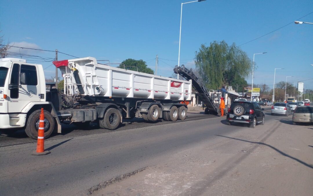 VIALIDAD NACIONAL TRABAJA SOBRE LA EX RUTA 9 EN ROLDÁN