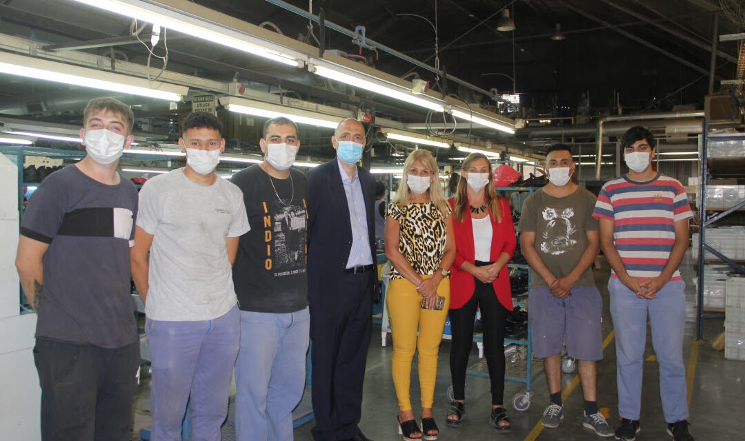 Una fábrica de Arroyo Seco incorporó a ocho trabajadores a través del programa provincial “Primer Empleo”