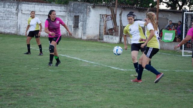 «Ellas Juegan»: Villa G. Gálvez vivirá un nuevo torneo de fútbol femenino