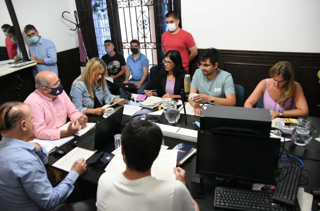 EN PRODUCCIÓN SE ACORDÓ EL PROYECTO PARA REGLAMENTAR LAS FERIAS BARRIALES O POPULARES