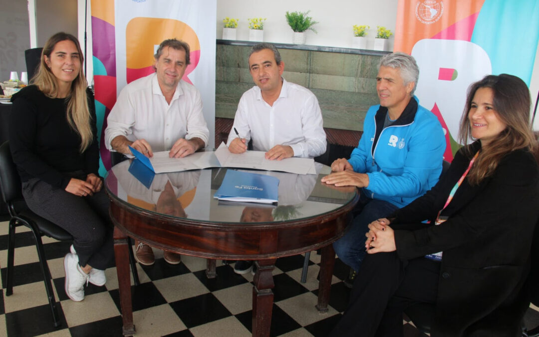 La provincia firmó un convenio con la municipalidad de Rosario por 200 millones de pesos