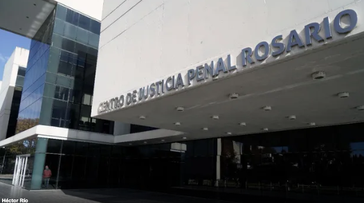 Roldán: condenaron a 18 años a un joven que abusó de una mujer en una garita de la ruta 9