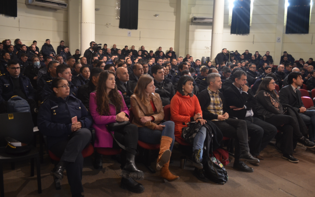 La provincia capacitó a la Policía de Santa Fe sobre cannabis medicinal