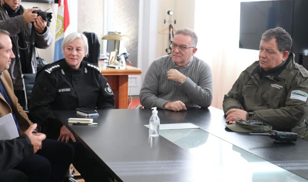 Lagna se reunió con la plana mayor de Gendarmería por la llegada de gendarmes a Rosario