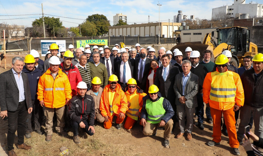 Perotti y Fernández participaron del inicio de obras para la ampliación de las Plantas Potabilizadoras de Santa Fe y Granadero Baigorria