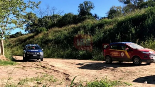 Discutió con dos vecinas y la empujaron barranca abajo