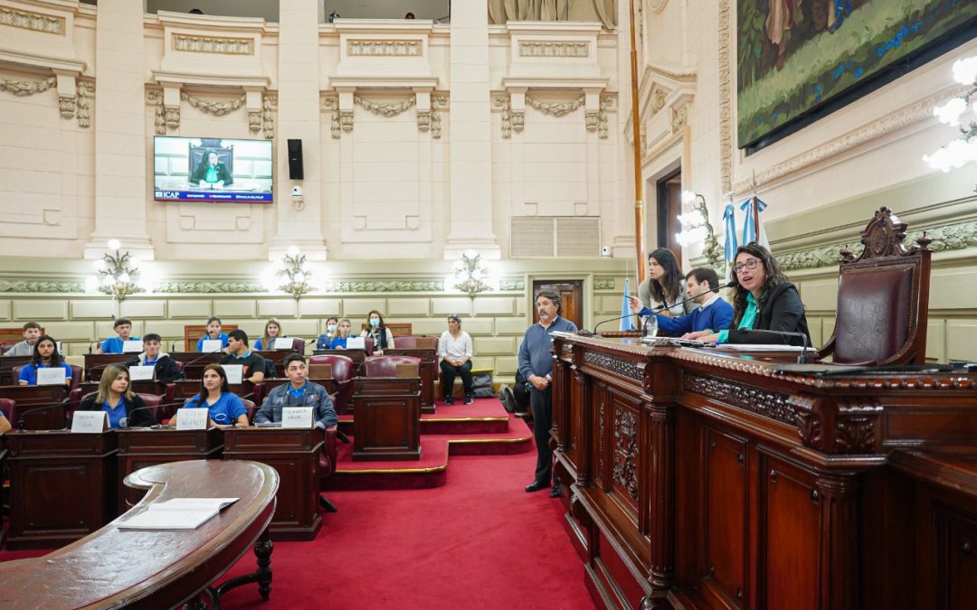 Paola Bravo: “Es urgente y necesario aprobar el Voto Joven en la provincia de Santa Fe”