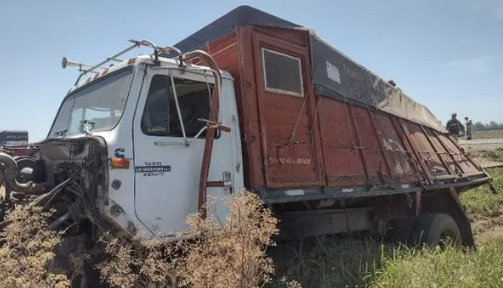 Dos camiones chocaron el la ruta A012, a la altura de Roldán