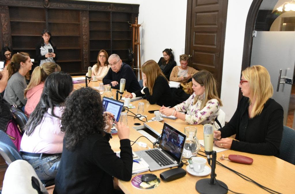 REUNIÓN DE LA COMISIÓN DE FEMINISMOS, DISIDENCIAS Y DERECHOS HUMANOS