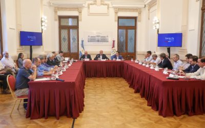 Perotti encabezó una reunión con las empresas adjudicatarias del programa Santa Fe Más Conectada