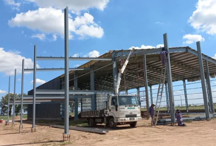 Roldán: robaron un camión con hidrogrúa en el parque industrial