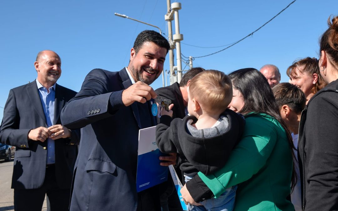 “Con el Procrear Santafesino vamos a cumplir el sueño de la casa propia de nuestras familias trabajadoras”  