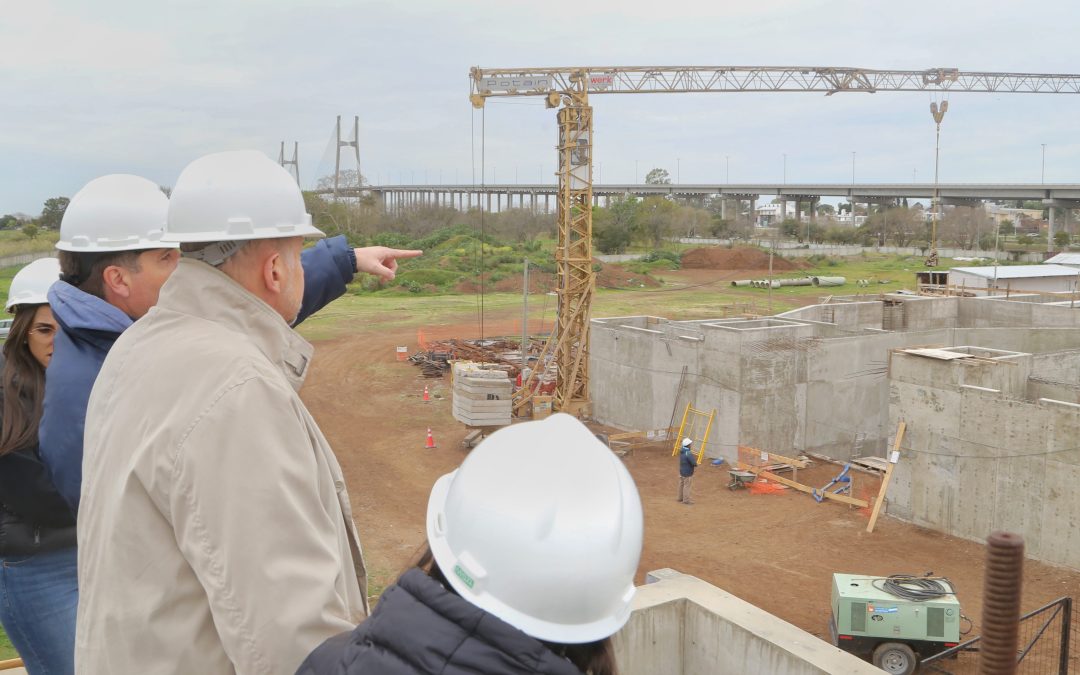 Acueducto Gran Rosario: Perotti recorrió la obra de ampliación de la planta potabilizadora de ASSA