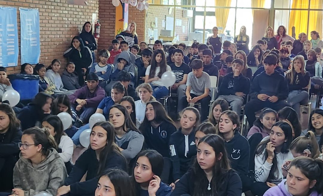 EL PROGRAMA RENATRE EN TU ESCUELA SIGUE BENEFICIANDO A LA RURALIDAD  