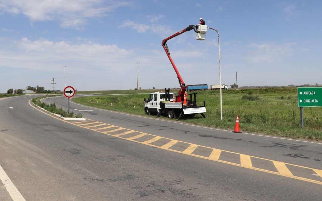 Vialidad colocó luminarias LED en el cruce de las rutas provinciales Nº15 y N°92