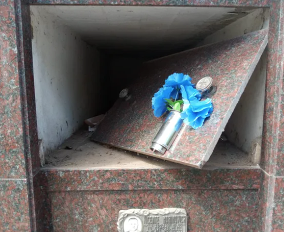 Sigue el misterio en torno a la desaparición de un ataúd del cementerio de Chovet