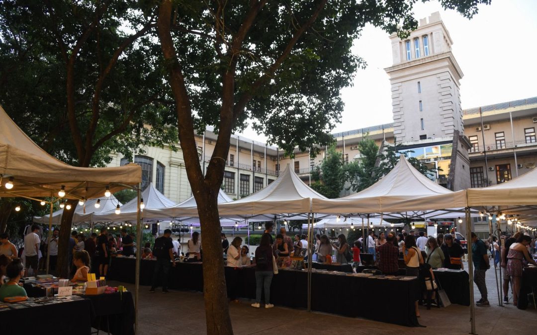 Cine y gastronomía para disfrutar de la Plaza Cívica de Rosario