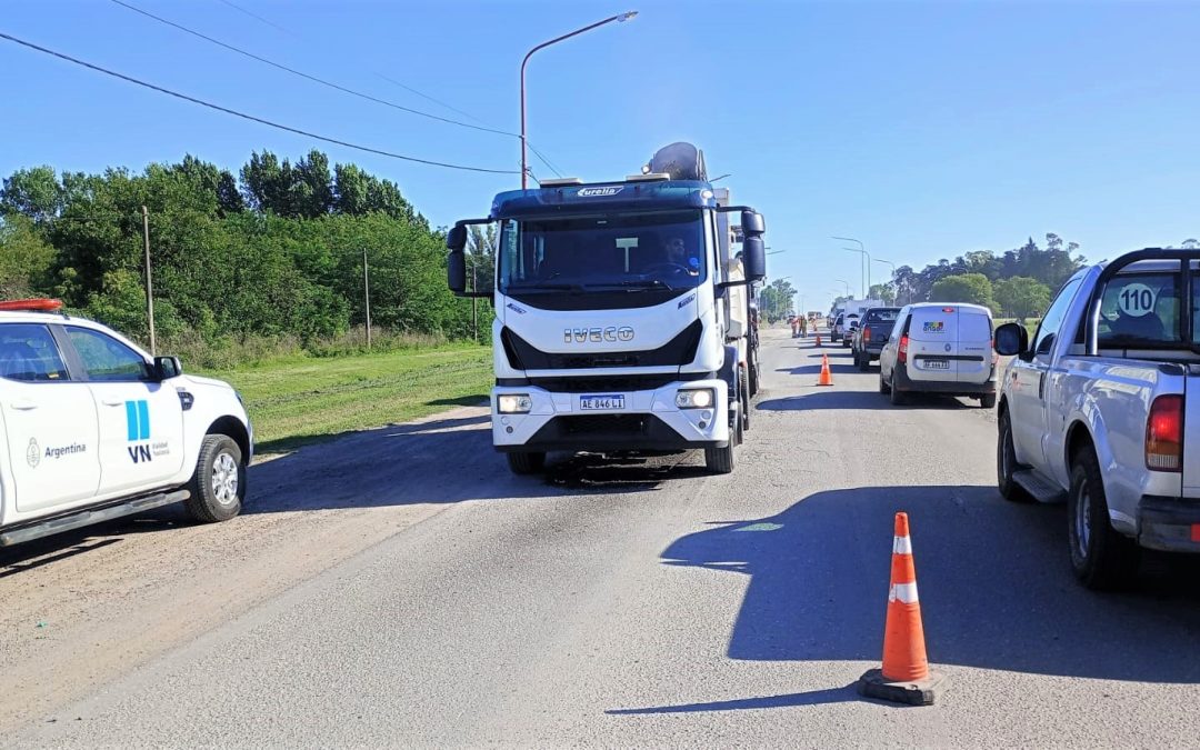 AVANZAN LOS BACHEOS DE VIALIDAD NACIONAL EN LA TRAVESÍA DE RN 178 POR LAS ROSAS