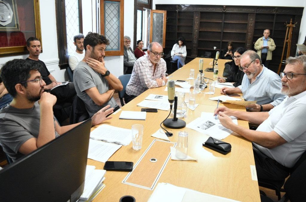 ANALIZAN NUEVA NORMATIVA SOBRE ESTACIONES DE SERVICIO