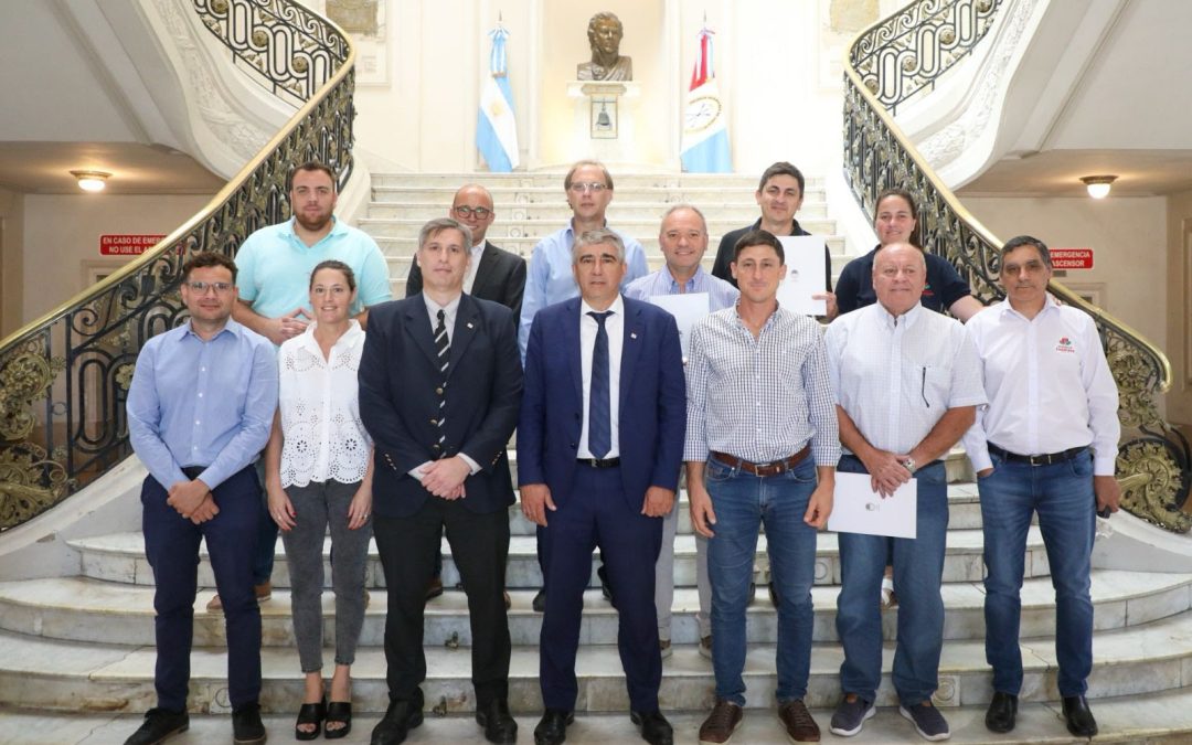 Provincia entregó más de $ 600 millones a municipios y comunas para la compra de equipamiento