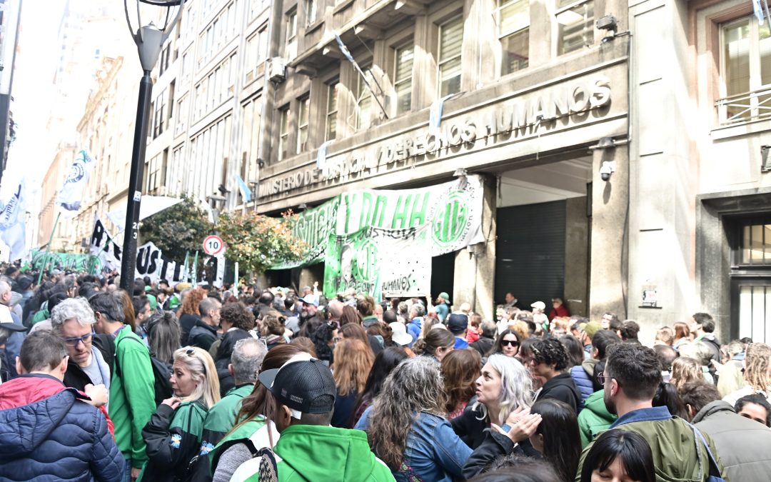 ATE se movilizó y resiste 2400 despidos y el recorte salarial en el Ministerio de Justicia