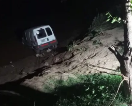 Un nene de 3 años murió al ser embestido por un vehículo que desbarrancó en el río Carcaraña