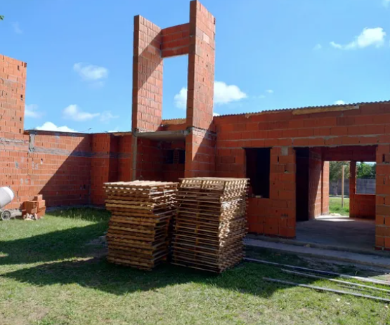 Avanza la construcción de viviendas sociales en Murphy