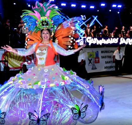 Sastre y una historia de 64 años de carnavales que ya forman parte del ADN de su gente