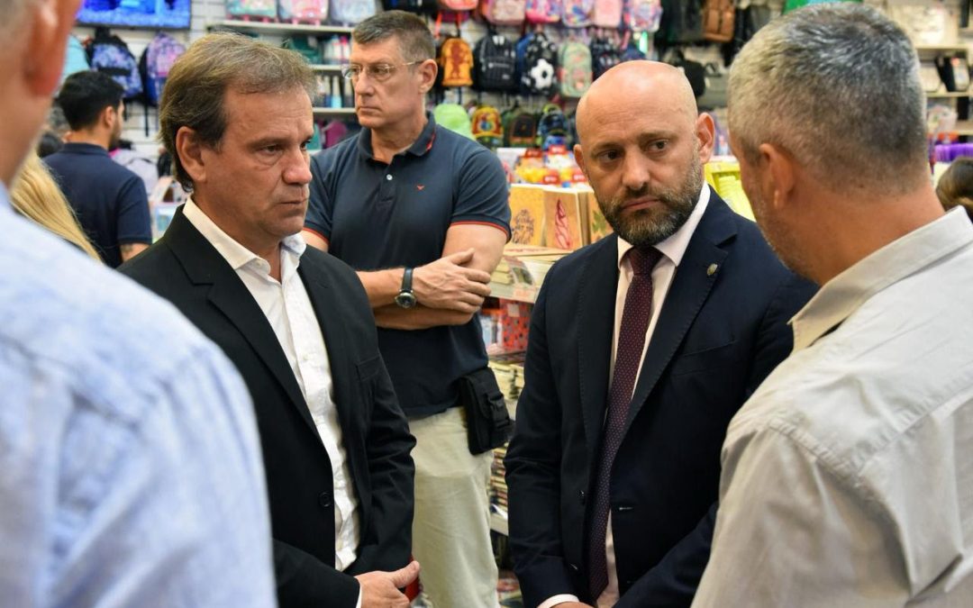 Acuerdo Santa Fe: Provincia presentó una canasta escolar de 20 artículos a 25 mil pesos, mismo precio que en 2024