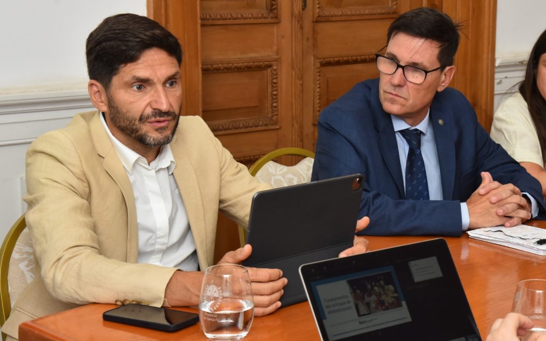 Pullaro anunció la creación de dos escuelas secundarias en Funes y Roldán