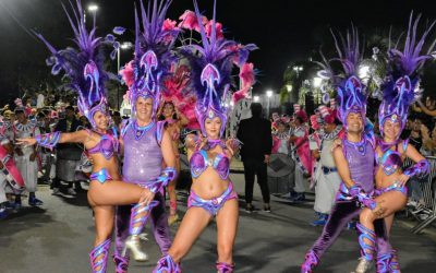 Carnaval en Puerto: color, energía, y magia para el regreso de una fiesta popular con el cierre de La Mosca