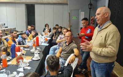 De Grandis distinguió a destacados deportistas locales