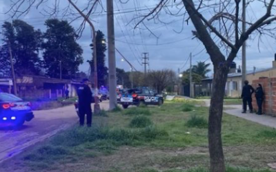 Santa Fe: un policía baleó a su pareja, se atrincheró y terminó herido en la pierna