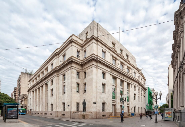 Despidos en el Banco de Santa Fe: “Achique sin importar las familias”