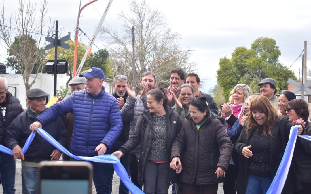 Otro sueño concretado: De Grandis inauguró la apertura del paso a nivel de calle Sarmiento