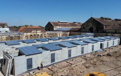 El Gobierno Provincial continúa con la construcción de 4 pabellones de aislamiento en la Cárcel de Coronda: ya montó 66 nuevas celdas
