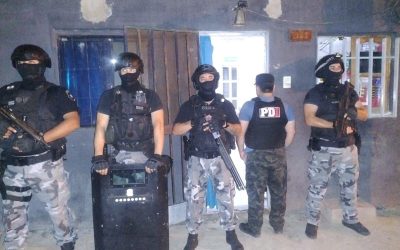 Investigación de dos meses y medio desarticuló bandas narco en Rosario: 39 allanamientos y 16 detenidos
