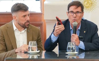 Santa Fe establece pautas para el uso de celulares en las escuelas y limita su utilización durante la jornada escolar